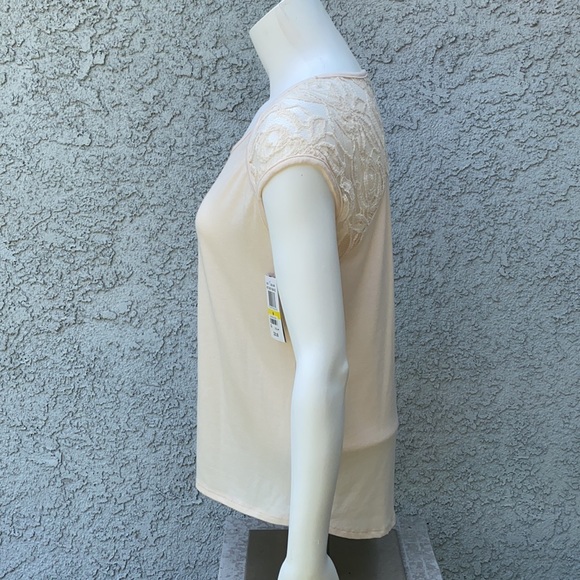 Lauter Brand Macy’s Plain T-shirt with Floral Lace - Picture 8 of 12